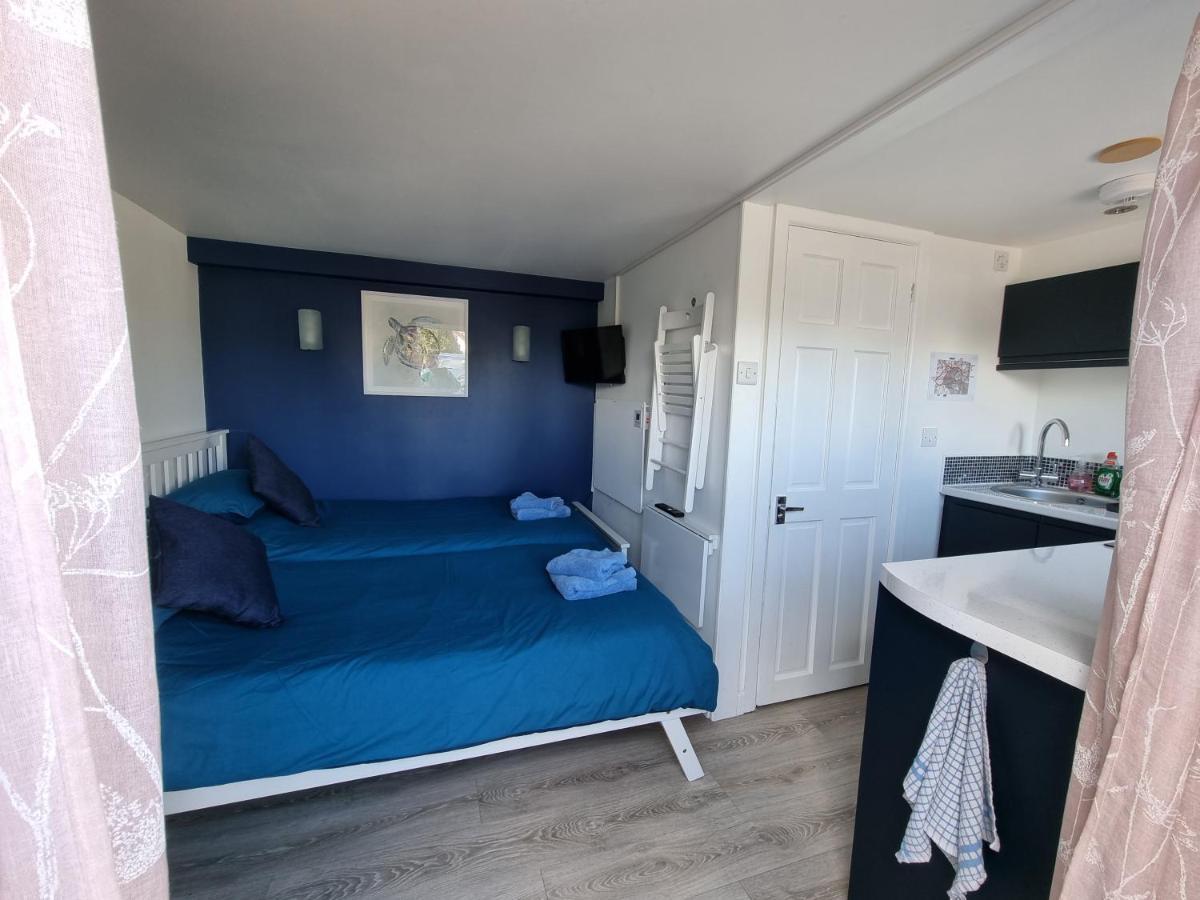 Lovely Private Studio Room With Own Kitchen And Bathroom. Set In The Popular Area Of Shiphay In Torquay And Only A Short Walk From Torbay Hospital Eksteriør billede